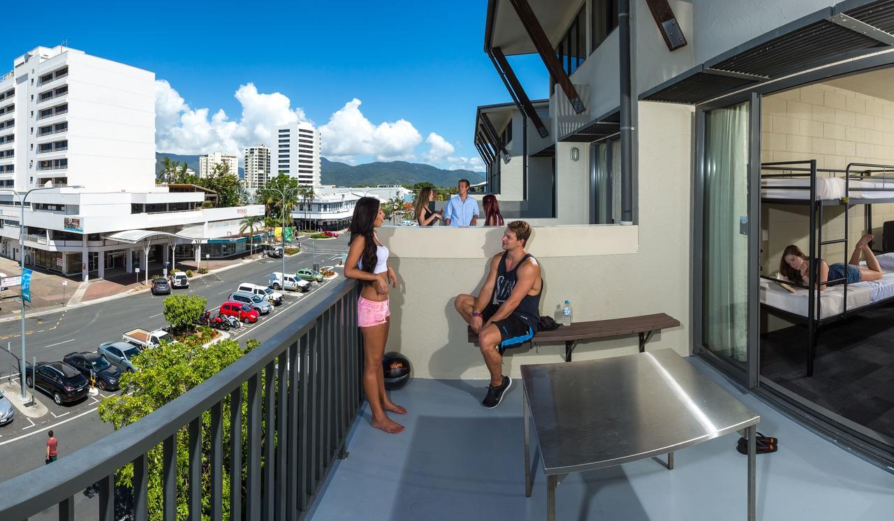 Gilligan's & Hostel Cairns